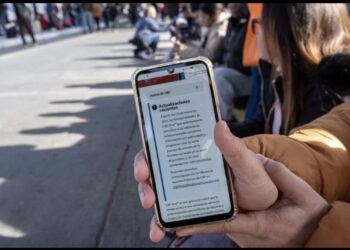 Solicitantes de asilo en Estados Unidos desesperados tras cancelación de CBP por parte de Trump