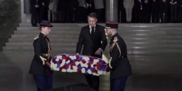 Líderes mundiales y sobrevivientes honran a las víctimas del Holocausto en el 80º aniversario de la liberación de Auschwitz