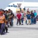 Honduras recibe primeros 126 migrantes deportados de EEUU