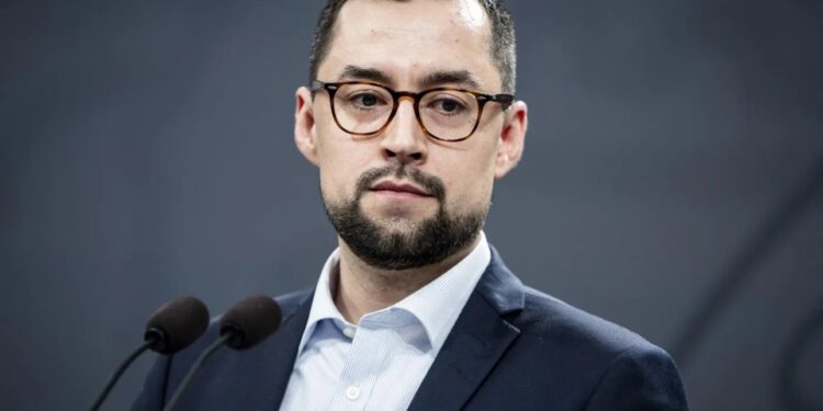 Primer ministro de Groenlandia aseguró que está dispuesto a estrechar vínculos con EEUU