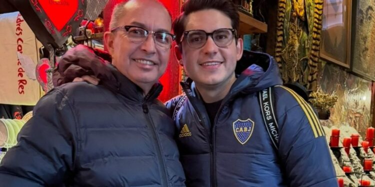 Fiscalía chavista emite órdenes de captura y divulga carteles de «Se busca» contra el dirigente opositor Richard Blanco y su hijo