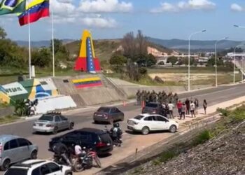 Denuncian que agentes del régimen de Maduro cruzaron la frontera con Brasil tras cierre por ejercicios militares