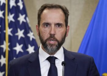 Renuncia al Departamento de Justicia Jack Smith,  fiscal que lideró dos investigaciones criminales contra Trump