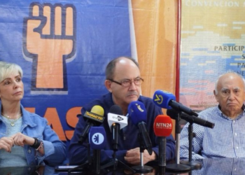 María Corina Machado recibe críticas del MAS por su llamado a la abstención