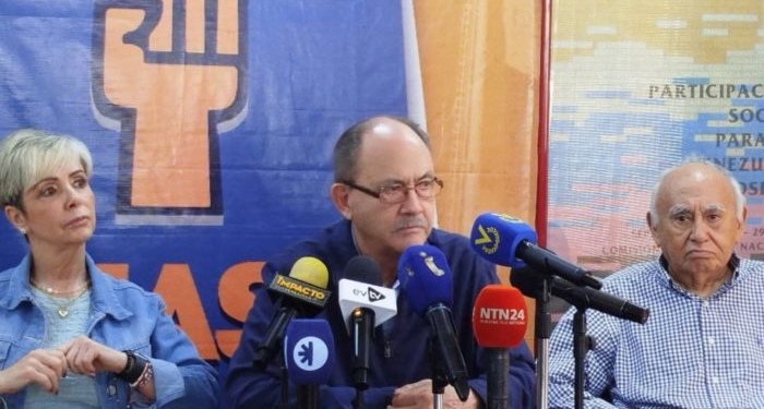 María Corina Machado recibe críticas del MAS por su llamado a la abstención