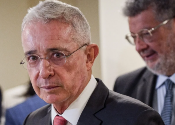 Uribe manifestó sentirse «honrado» luego que el chavismo lo declarara como «enemigo público»