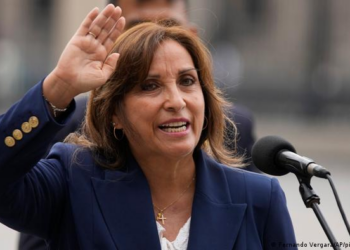 La presidenta de Perú pide a Nicolás Maduro que «aprenda a perder unas elecciones y deje el Gobierno»