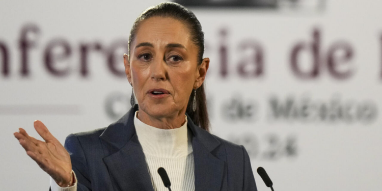 Sheinbaum rechaza redadas migratorias de Donald Trump en escuelas, colegios e iglesias