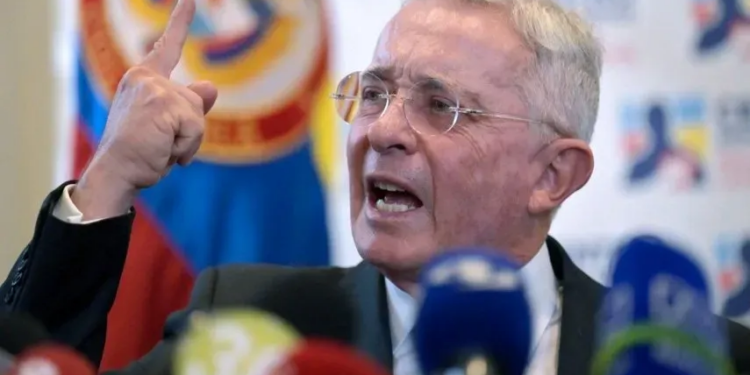 Expresidente Uribe Vélez responsabiliza a la tiranía de Venezuela de las masacres en el Catatumbo