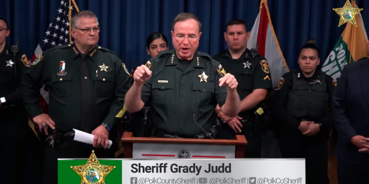 La impactante petición de un sheriff de Florida a los inmigrantes ilegales: “Pueden auto deportarse”