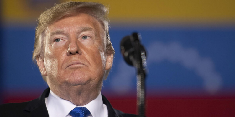Trump decidió revocar la extensión del alivio migratorio a venezolanos en EEUU, según The New York Times