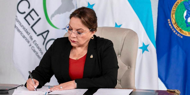 Honduras canceló la cumbre de la Celac por desacuerdos sobre las deportaciones de migrantes desde EEUU