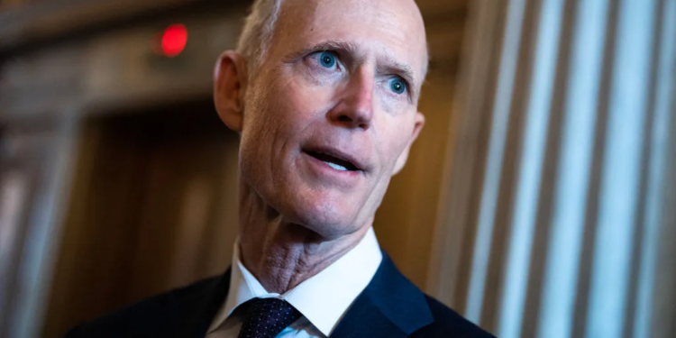 Rick Scott espera que visita de asesor de Trump a Caracas sea para exigir el regreso de estadounidenses «secuestrados» y la salida de Maduro