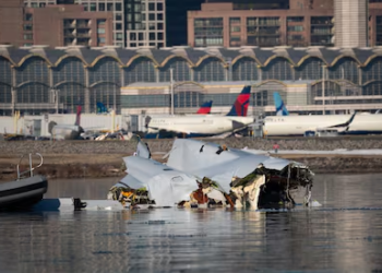 American Airlines no utilizará más el número del vuelo siniestrado en Washington