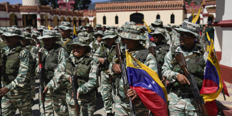 Un alto oficial explicó la gravedad de desplegar medios de fuerza letal para disuadir el ingreso de Edmundo González y ex presidentes a Venezuela