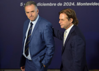 Gobierno de Lacalle Pou pide a Yamandú Orsi que siga la línea de “condena” al régimen de Maduro