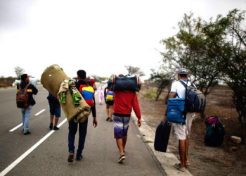 Guyana está vigilando su frontera porque prevé una “avalancha” de migrantes de Venezuela