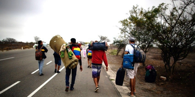 Guyana está vigilando su frontera porque prevé una “avalancha” de migrantes de Venezuela