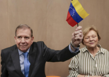 Edmundo González afirma que Maduro está «cada día más solo» y pide a la diáspora prepararse para «su retorno a Venezuela»