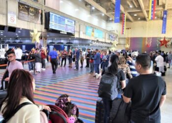 Estados Unidos reitera peligro que corren los estadounidenses que viajan a Venezuela