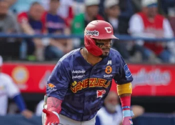 El pitcheo dominicano se impuso y Venezuela cayó en su debut en la Serie del Caribe