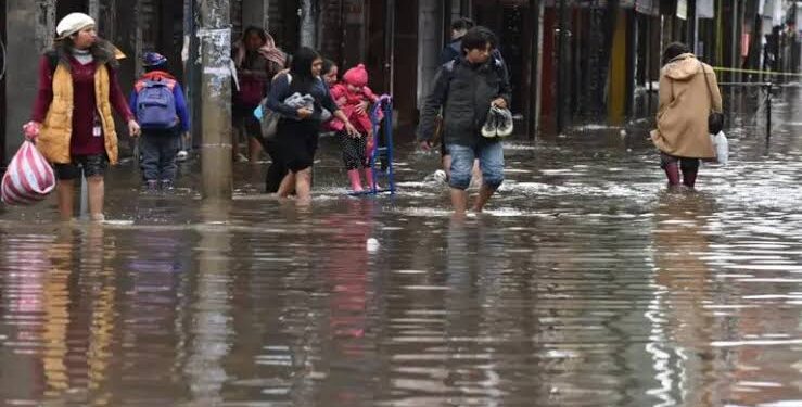 Aumentan a 23 los fallecidos y a 109.156 las familias afectadas por las lluvias en Bolivia