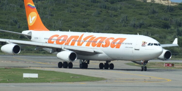 Llega a Maiquetía el primer avión con migrantes venezolanos deportados por EEUU