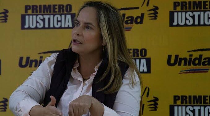 María Beatriz Martínez: “Algunos dirigentes de PJ mueven la colita para estar cerca de Maduro”
