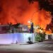 Fuerte incendio se registró en una construcción en Las Mercedes (Imágenes)