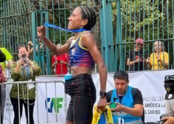 Atleta venezolana Magaly García, ganadora de CAF 2025, pide apoyar a nuevas generaciones