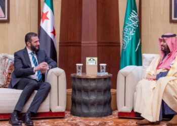 Presidente de transición de Siria se reunió con el príncipe de Arabia Saudí en su primer viaje al exterior tras la caída de Bashar al Assad