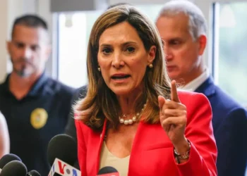 María Elvira Salazar afirma que Trump puede hacer que Maduro y su pandilla se vayan de Venezuela