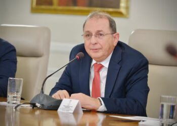 Renuncia director administrativo de la presidencia de Colombia tras rebelión televisión nacional