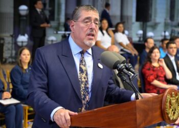 Guatemala acuerda con EEUU recibir migrantes  deportados por Trump