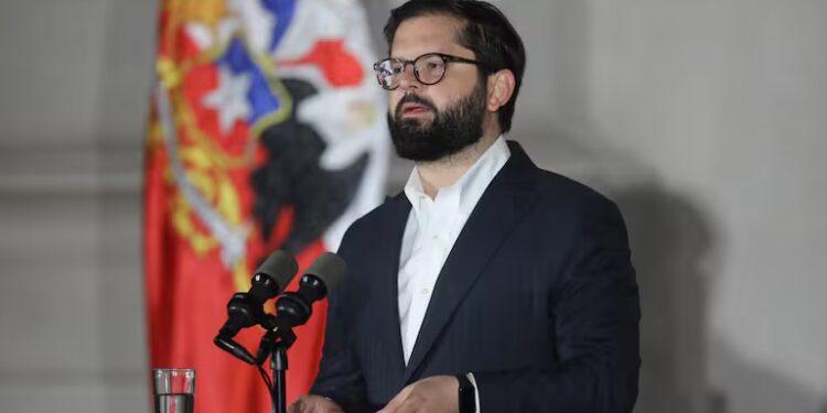 Corte cierra caso en contra de Presidente Boric por supuesta difusión de imágenes íntimas