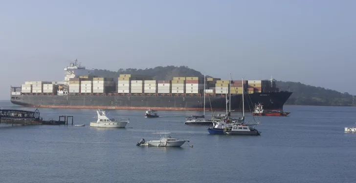 Canal de Panamá desmiente que aceptara que buques de EEUU no paguen tarifas