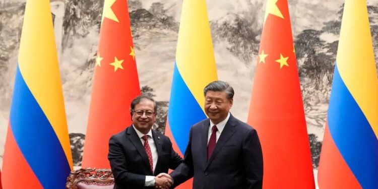 Colombia abre ruta marítima comercial con China en medio de tensiones con EEUU