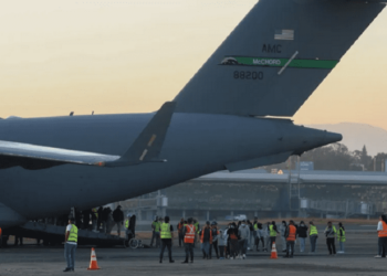 México envía vuelos con deportados de Trump a Honduras tras recibir a 10.964 migrantes