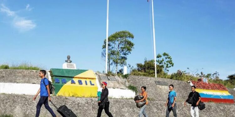 El 48.74 % de los nuevos migrantes registrados en Brasil en 2024 son venezolanos
