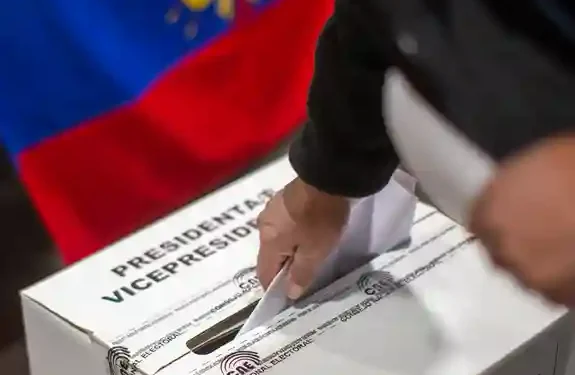 Ecuador acude a la urnas en elecciones generales, para elegir presidente y renovar el Congreso