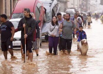 Gobierno español regularizará a 26.000 migrantes víctimas del temporal de octubre, entre ellos venezolanos