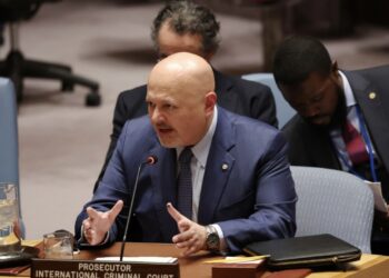 La CPI promete “seguir cumpliendo con su mandato judicial” tras sanción de EEUU al fiscal Karim Khan