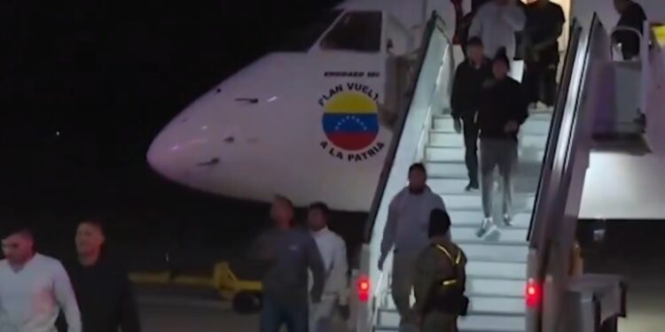 Cruz Roja Venezuela brindará asistencia humanitaria a migrantes deportados desde Estados Unidos