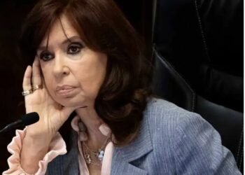 Justicia de Argentina ordena peritar los bienes de Cristina Kirchner en una causa por presunto enriquecimiento ilícito