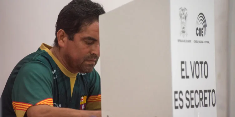 OEA contradice a Noboa y señala que sus datos coinciden con resultado oficial de Ecuador