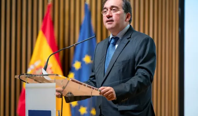 Albares exige la devolución «inmediata» de los dos españoles detenidos en Venezuela y confirma que «están bien de salud»