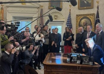 La Casa Blanca veta a AP del Despacho Oval y Air Force One por no decir ‘golfo de América’