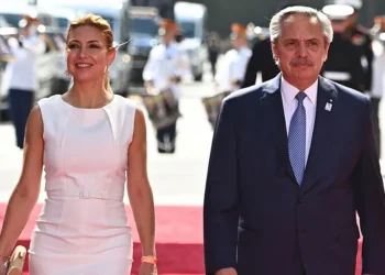 Juez  procesa al expresidente argentino Fernández por violencia de género contra su expareja