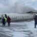 Canadá investiga las causas del aparatoso vuelco de un avión que dejó al menos 15 heridos