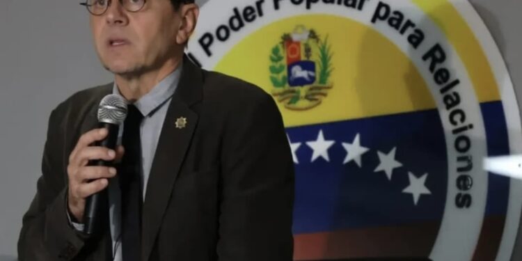 España: Podemos apartó de sus filas a Juan Carlos Monedero por testimonios de violencia sexual